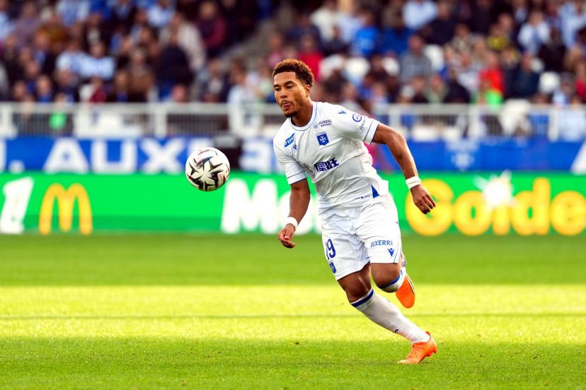 Danny Namaso : Parcours, salaire, transferts, valeur marchande et plus encore